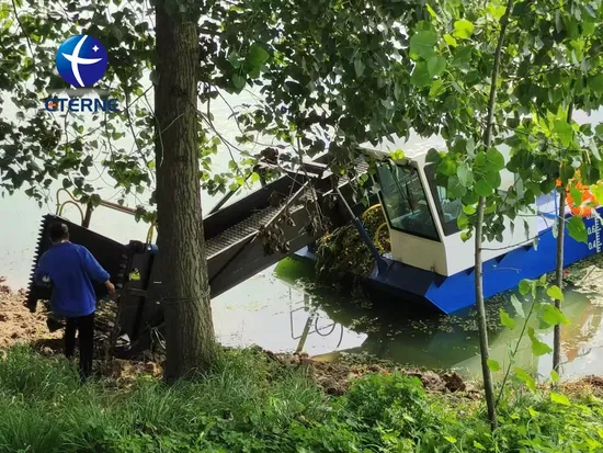 Customized Semi-Automatic Water Hyacinth Cutting Chinese Mowing Boat Manufacturing
